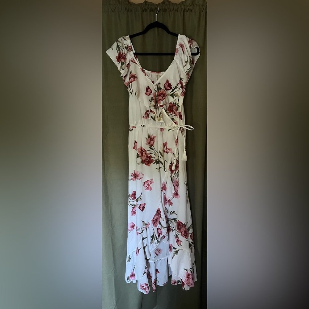 NWT Indulge Floral Dress (size L)